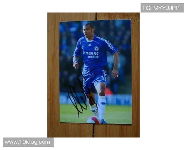 足球球星亲笔签名背后的感动故事与粉丝心声