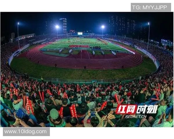 足球球星古诗意境深远,展现绿茵场上英雄豪杰风采与荣耀追求 足球球星古诗意境深远,展现绿茵场上英雄豪杰风采与荣耀追求